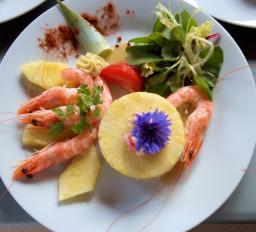 Jeff1  Mille-feuille d'ananas aux crevettes